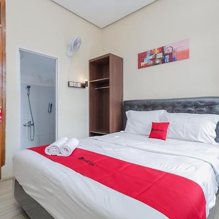 Reddoorz At Wr Supratman Batu 호텔 바투 외부 사진