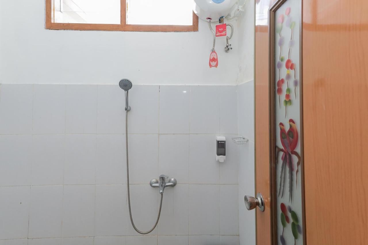 Reddoorz At Wr Supratman Batu 호텔 바투 외부 사진